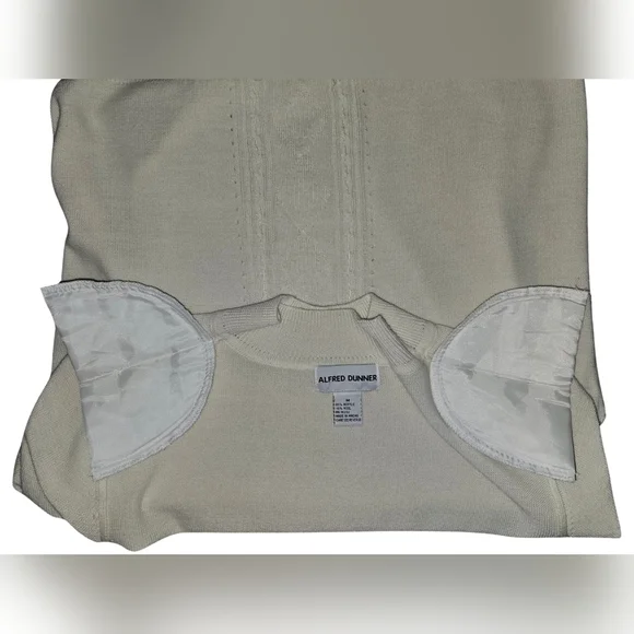 Alfred Dunner Wonens Vintage Pointelle Beaded High Neck Knit Sweater Top Sz M - Picture 2 of 13